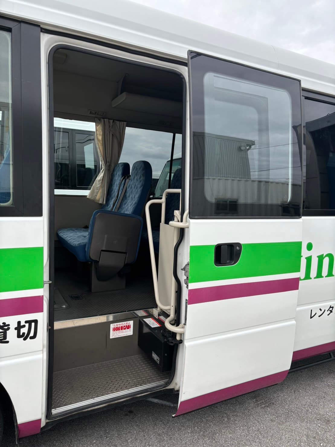 沖繩一日小型巴士包車服務 3